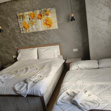 Ajilin Hotel Rooms Korce Cameră foto