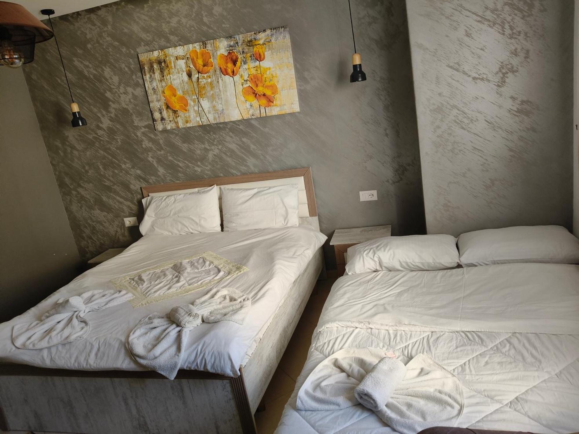Ajilin Hotel Rooms Korce Cameră foto