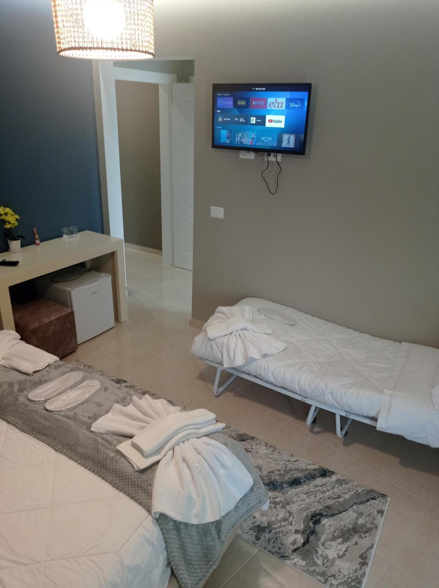 Ajilin Hotel Rooms Korce Cameră foto