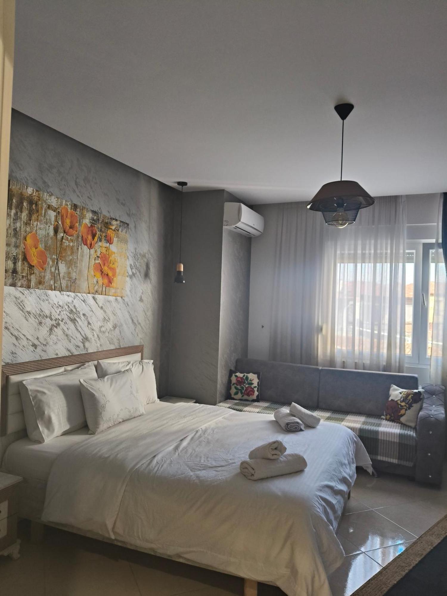 Ajilin Hotel Rooms Korce Cameră foto