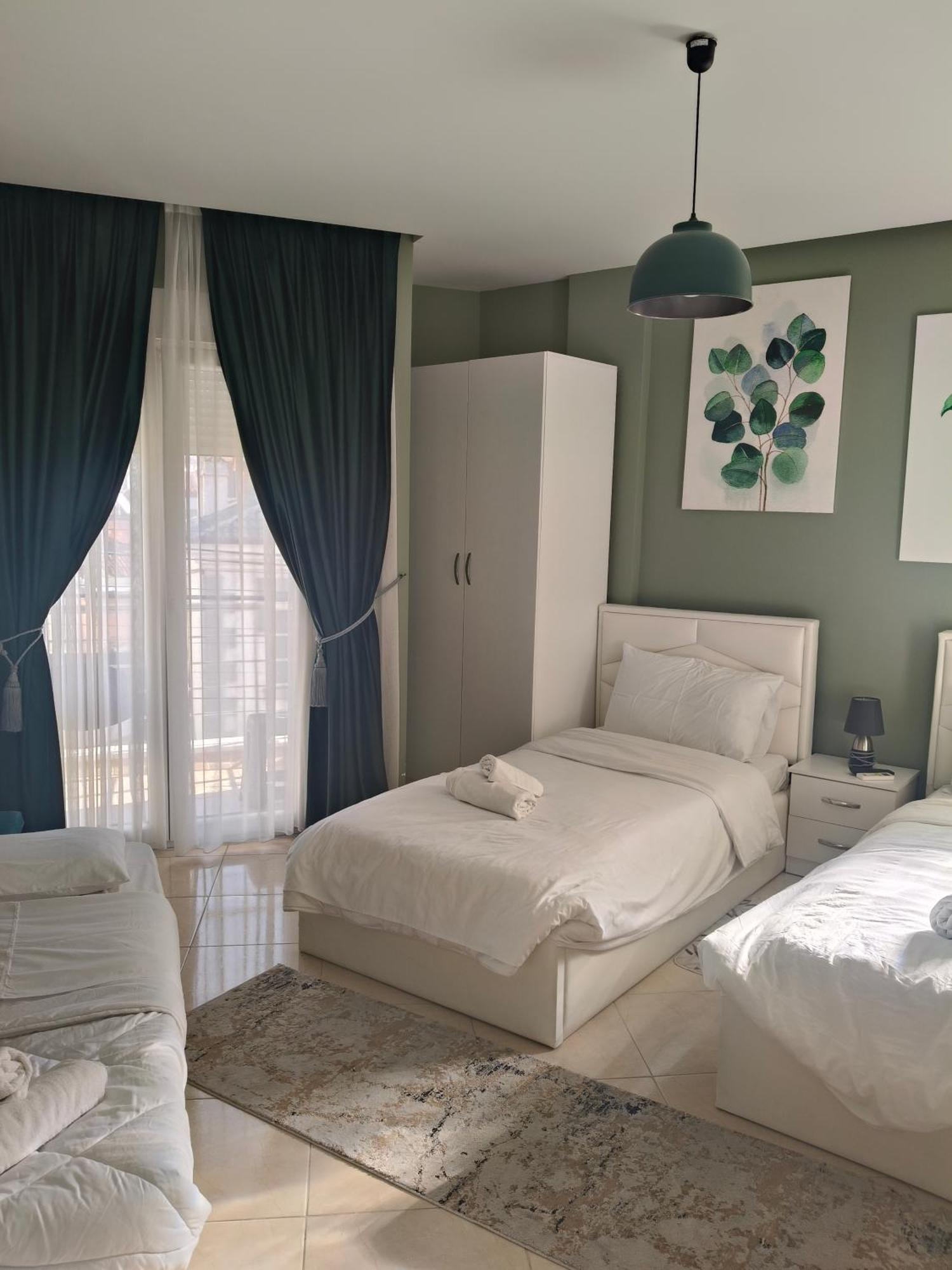 Ajilin Hotel Rooms Korce Cameră foto